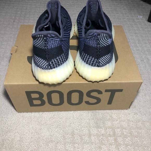 Yeezy 350 v2 ‘Carbon’ size 10.5 main image 2